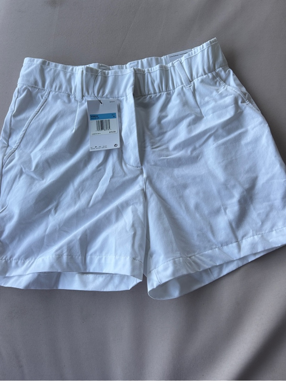 Nike Women's White Athletic Elastic-Waist Shorts with Pockets